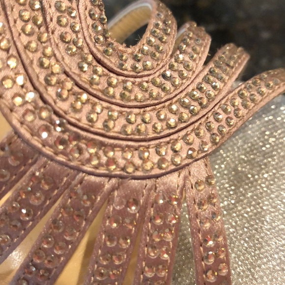 NEW Gianni Bini Evening Sandals in Gold - Picture 6 of 6